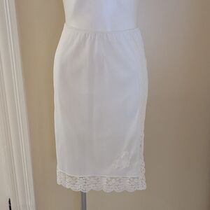 Vintage Sears white with lace trim skirt size S